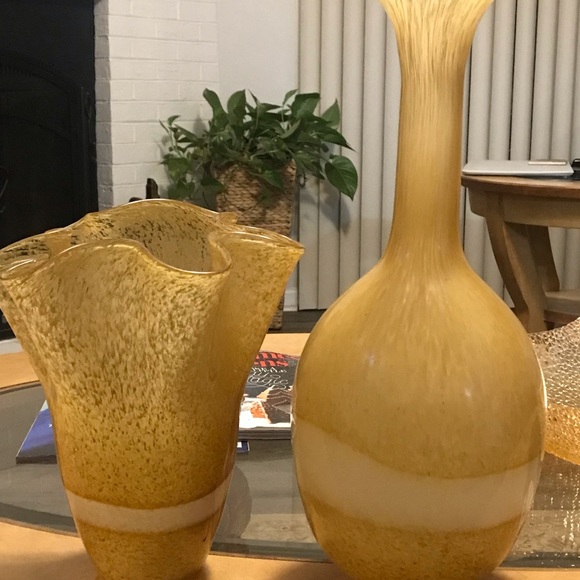 Beautiful Vases - Picture 3 of 7